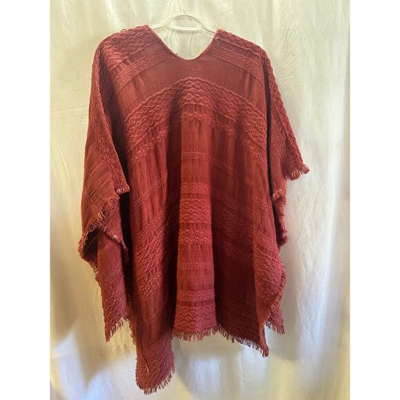 Francesca’s Textured Cotton Poncho – One Size - Picture 4 of 6